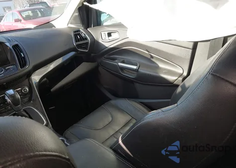 2013 Ford Escape Titanium z USA, uszkodzony, nr VIN 1FMCU0J91DUC45608